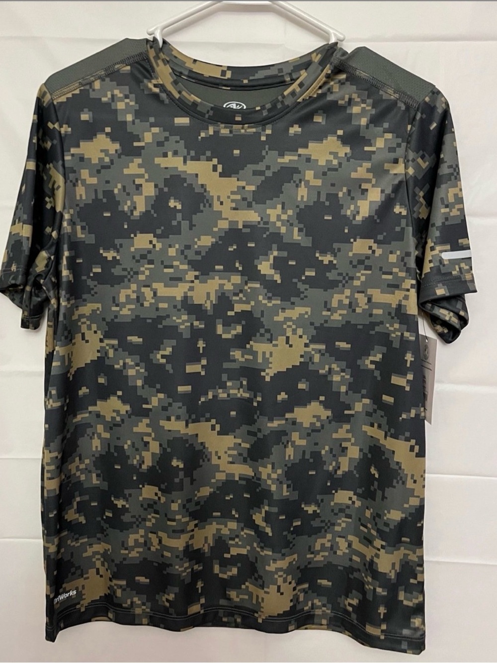 Athletic Works boys 100% polyester short sleeve t shirt/NWTG size 18 or 10 husky